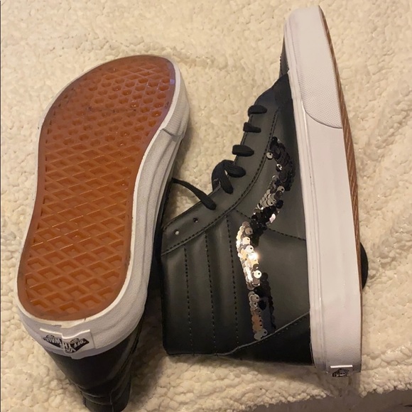 Vans high top as 8 leather sequin shoes - Picture 4 of 4